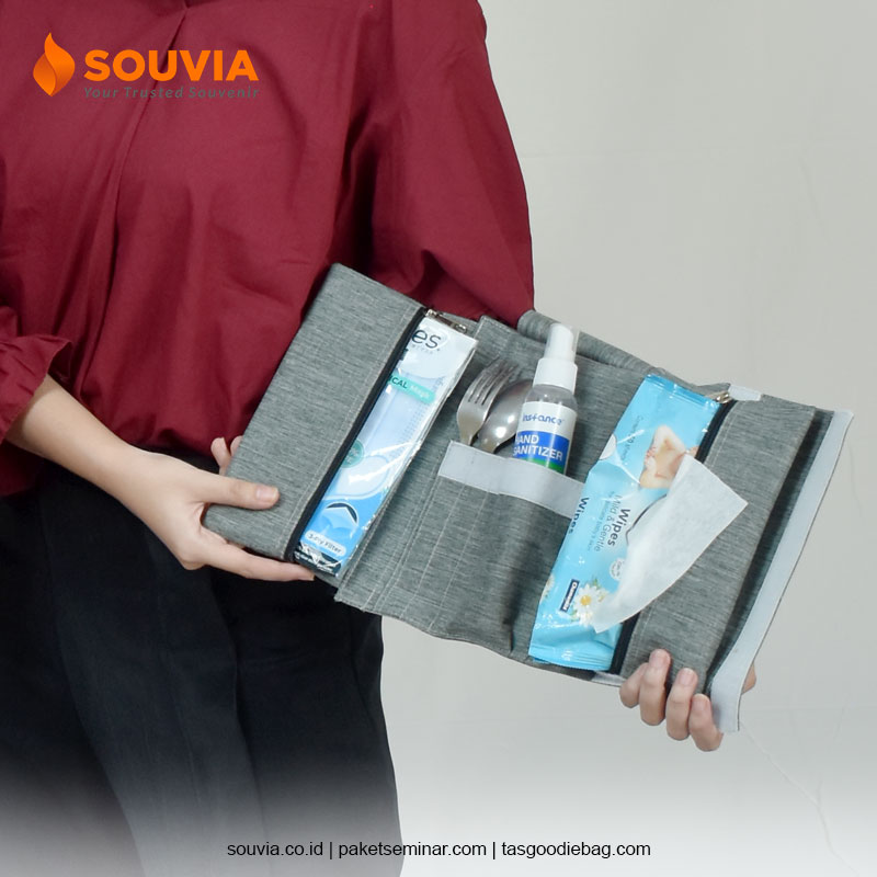 rekomendasi souvenir untuk travelling berupa new normal kit