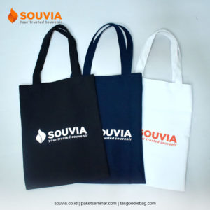 Tote bag dan goodie bag tas kain kanvas untuk tas seminar souvenir acara, souvenir kantor, dan souvenir perusahaan