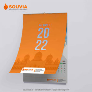 keuntungan kalender souvenir media promosi