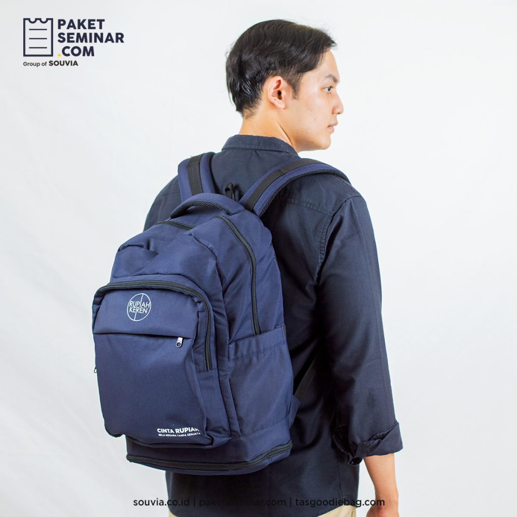 Tas gendong Lotse saat dipakai model