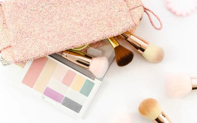6 Tips Memilih Souvenir Tas Make Up