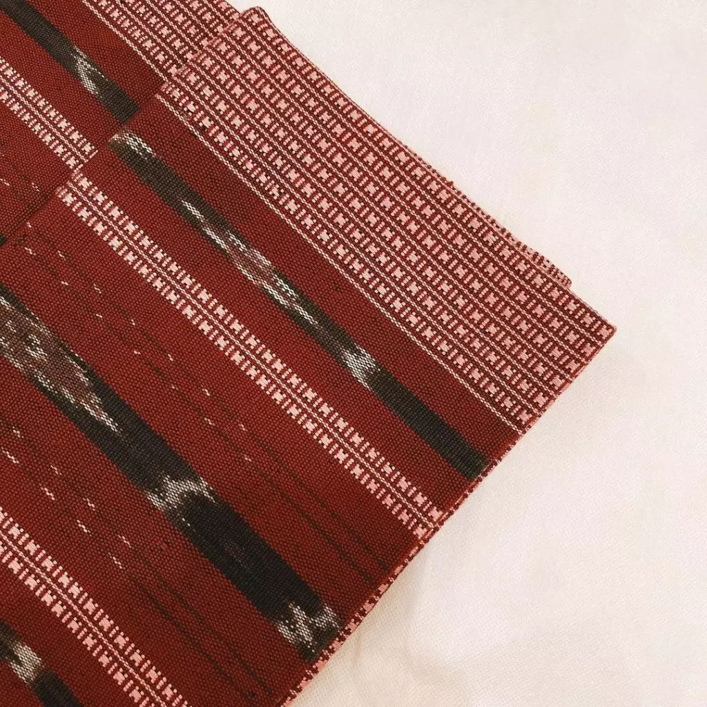 kain tenun dapat dijadikan souvenir G20 2022 khas Indonesia