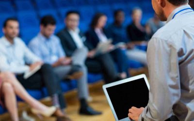 5 Perbedaan Seminar dan Webinar yang Harus Anda Tahu